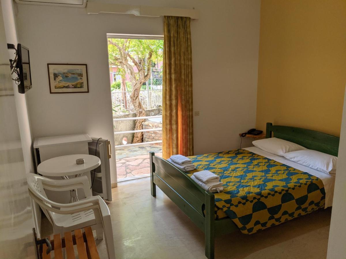 Hotel Omirico Gouvia Phòng bức ảnh