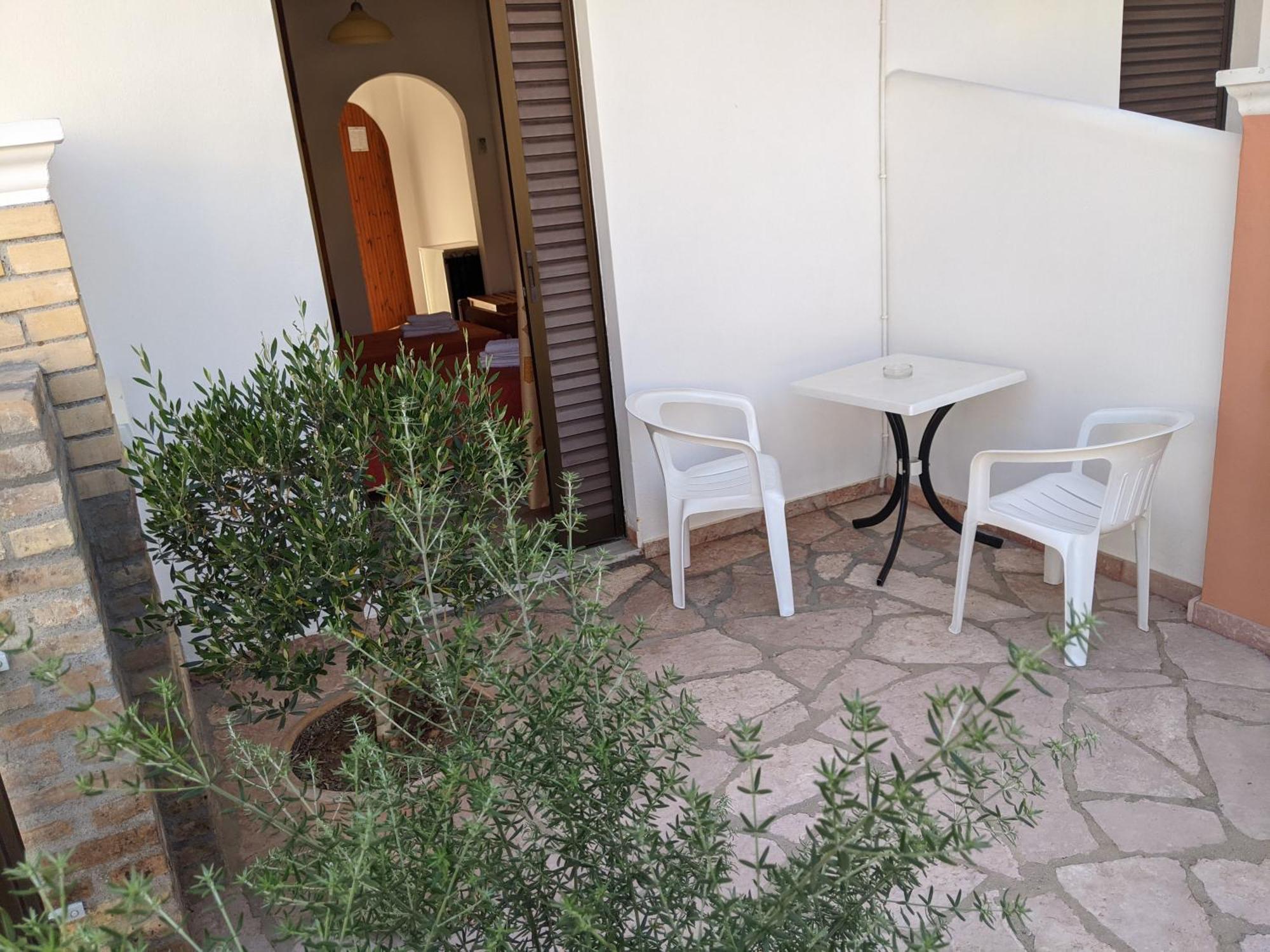 Hotel Omirico Gouvia Phòng bức ảnh